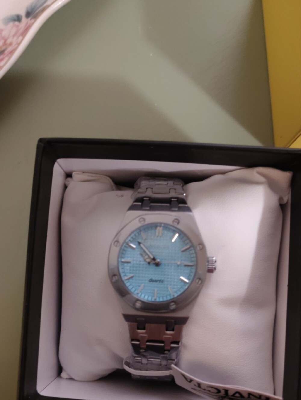Invicta Yellow Watch Accessory Box with Logo - Picture 6 of 7